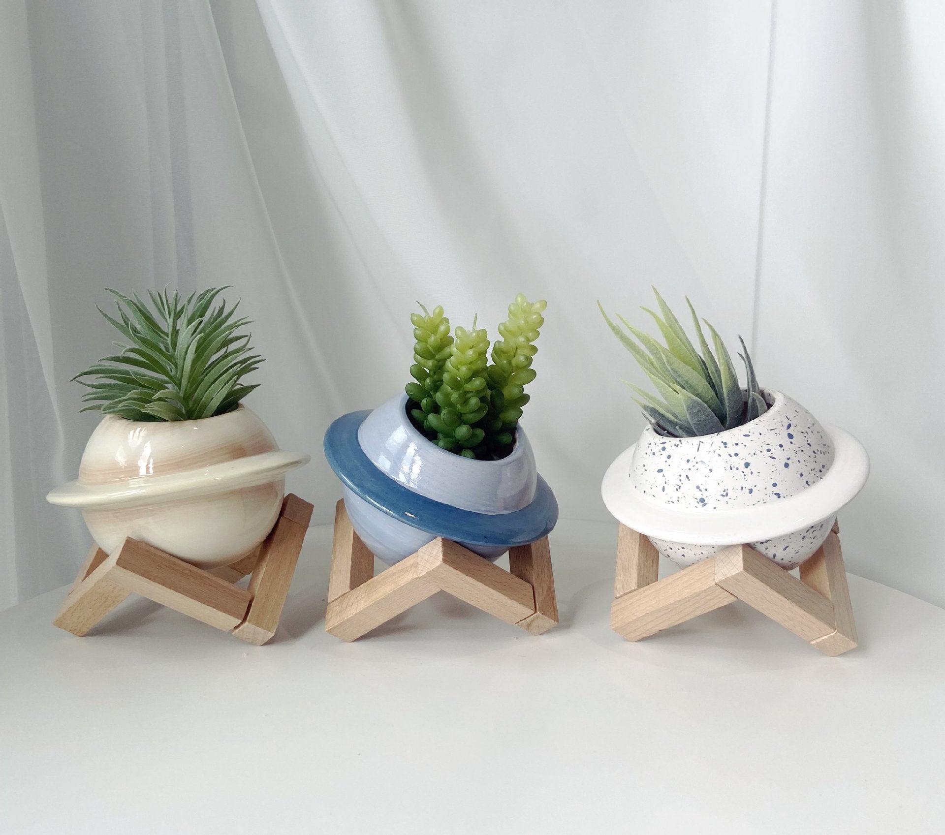 Ceramic Dreamglaze Planet Succulent Pot
